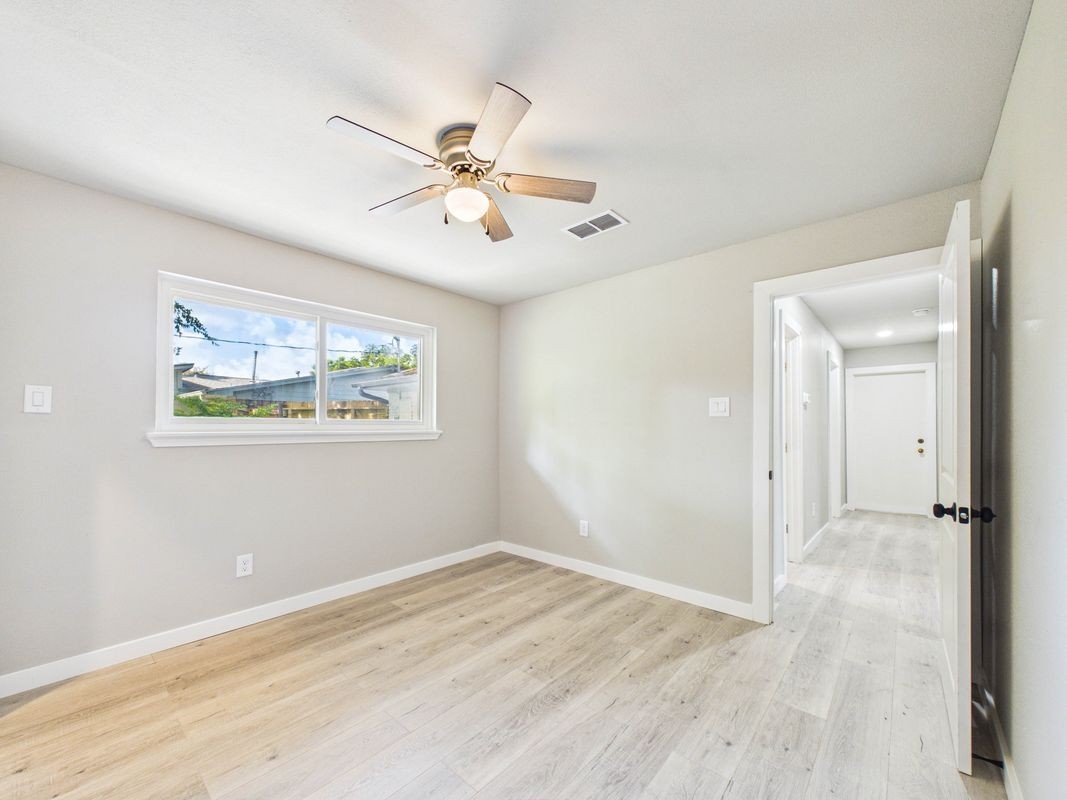 135 Highland Ter - Photo 2 of 18