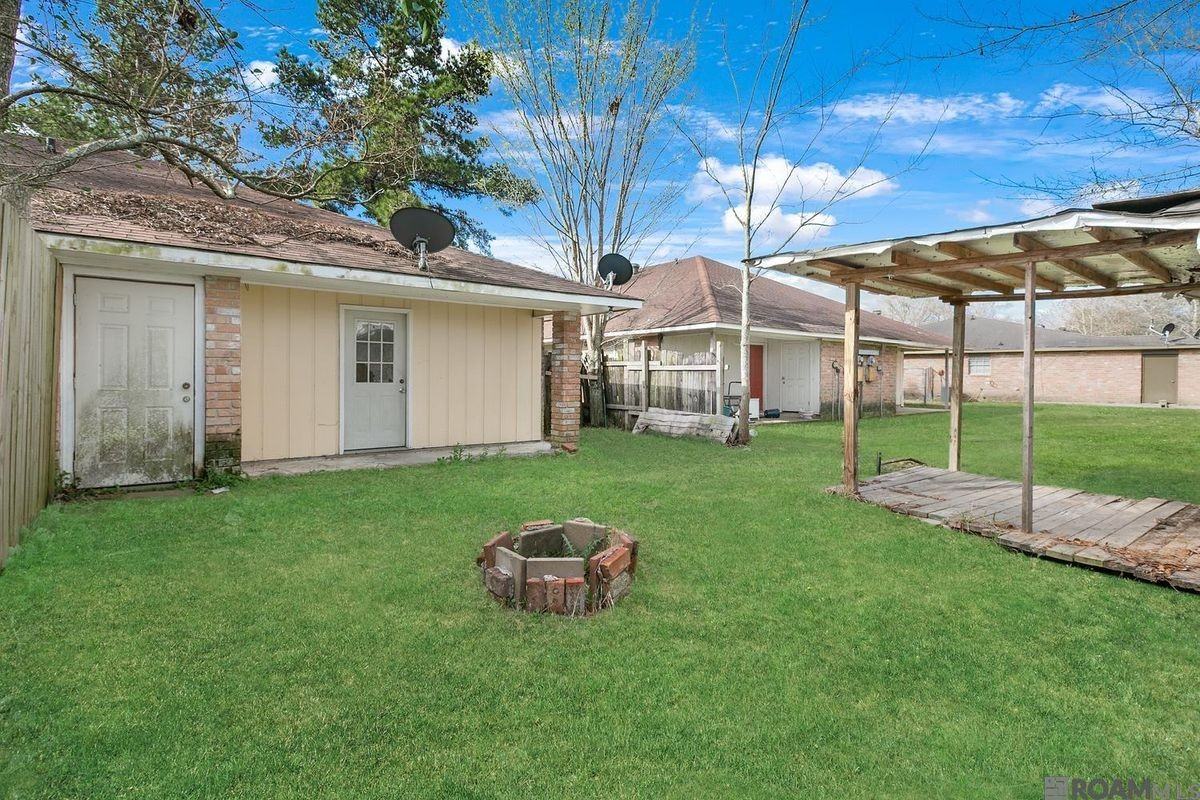 8195 Jefferson Park Dr - Photo 4 of 12