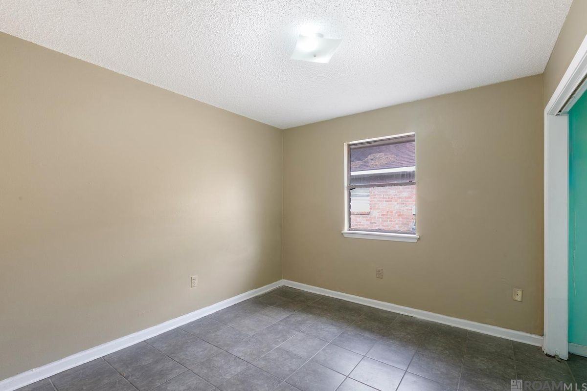 8195 Jefferson Park Dr - Photo 7 of 12