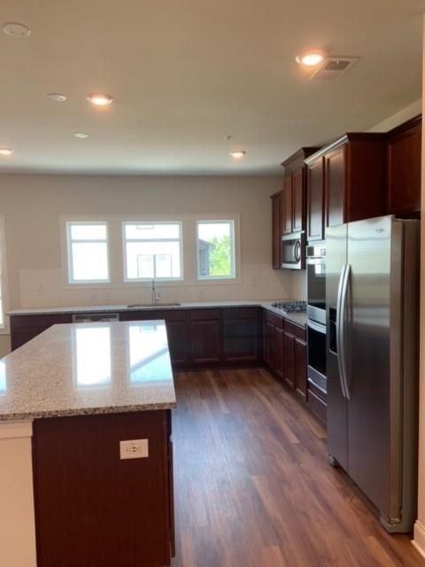 908 Sweetwater Grv - Photo 5 of 30