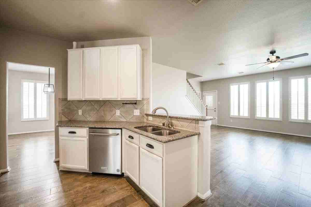 19714 Allenwick Hills Ct - Photo 6 of 50