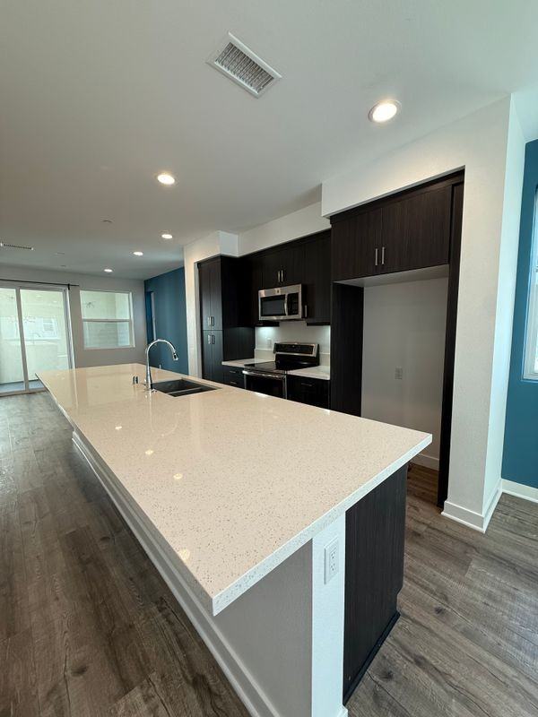 820 Aloe Pl - Photo 2 of 37