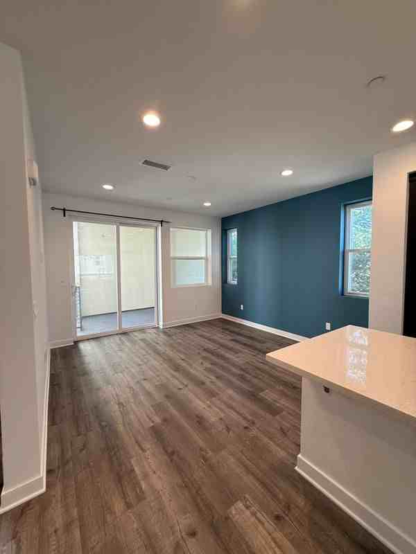 820 Aloe Pl - Photo 4 of 37