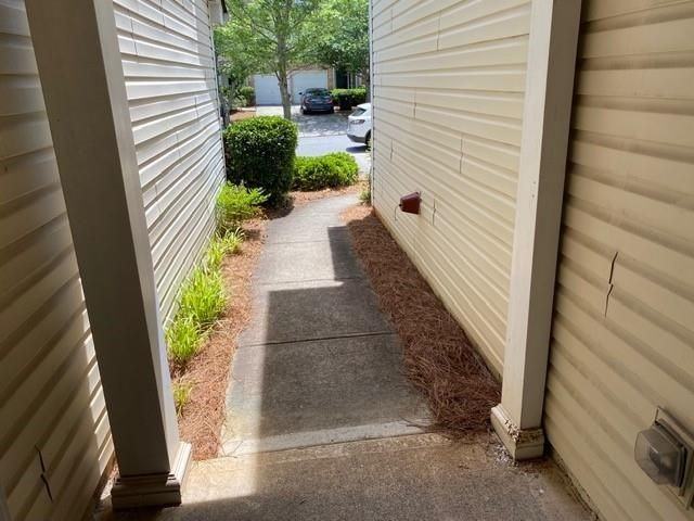 2268 Baker Station Dr - Photo 2 of 23