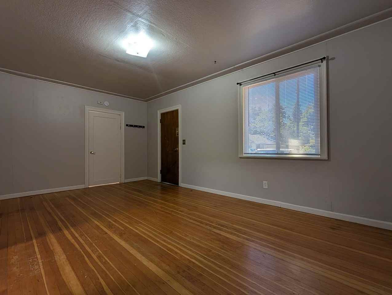 649 Water St - Photo 5 of 18