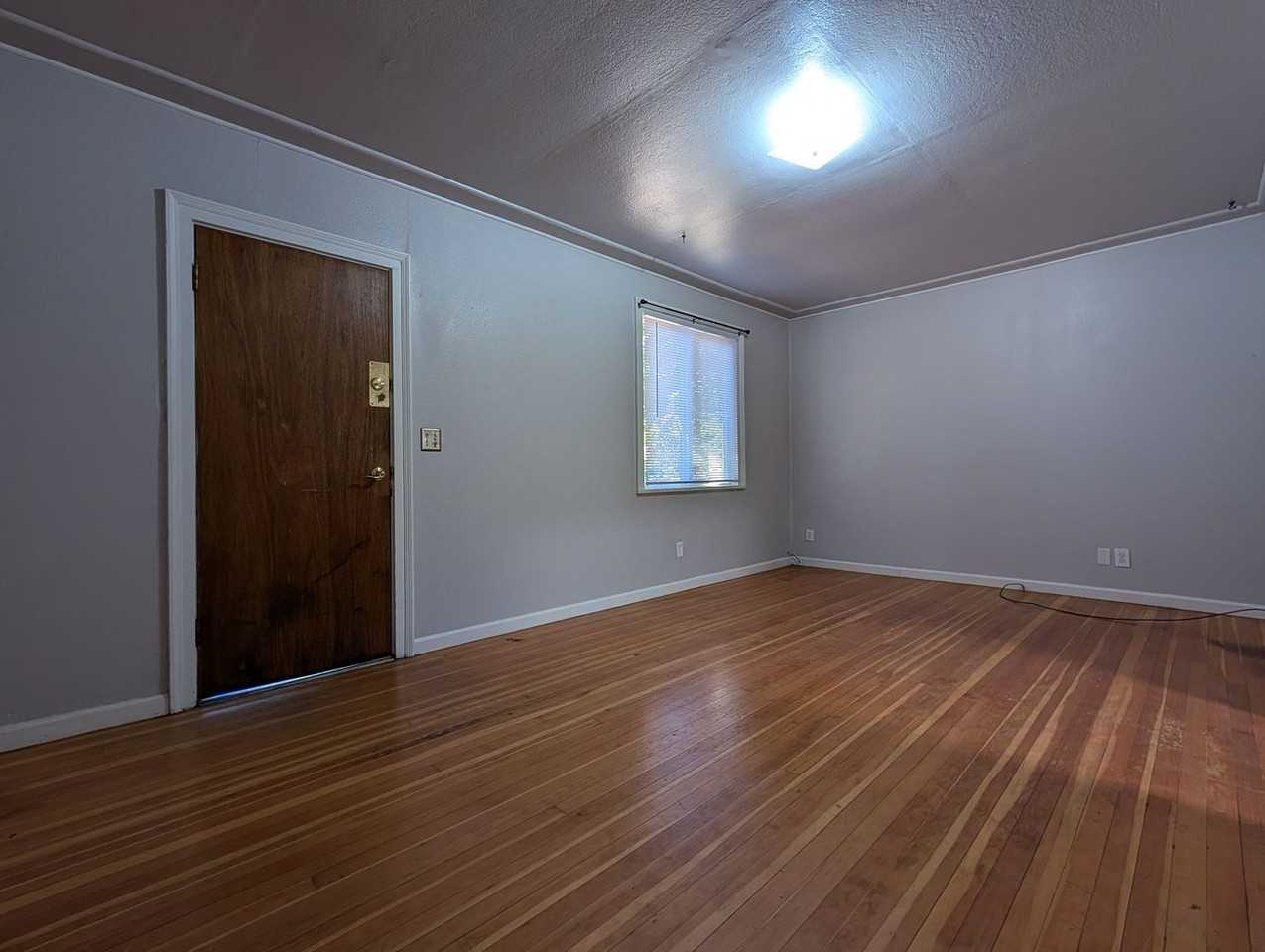 649 Water St - Photo 6 of 18