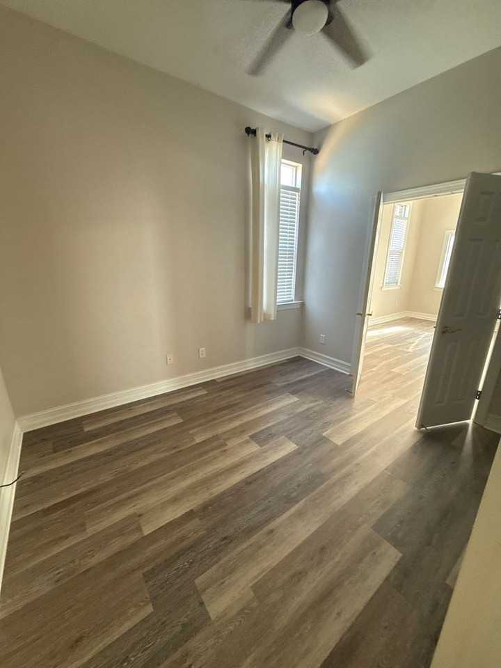 820 St. Michael street - Photo 3 of 31