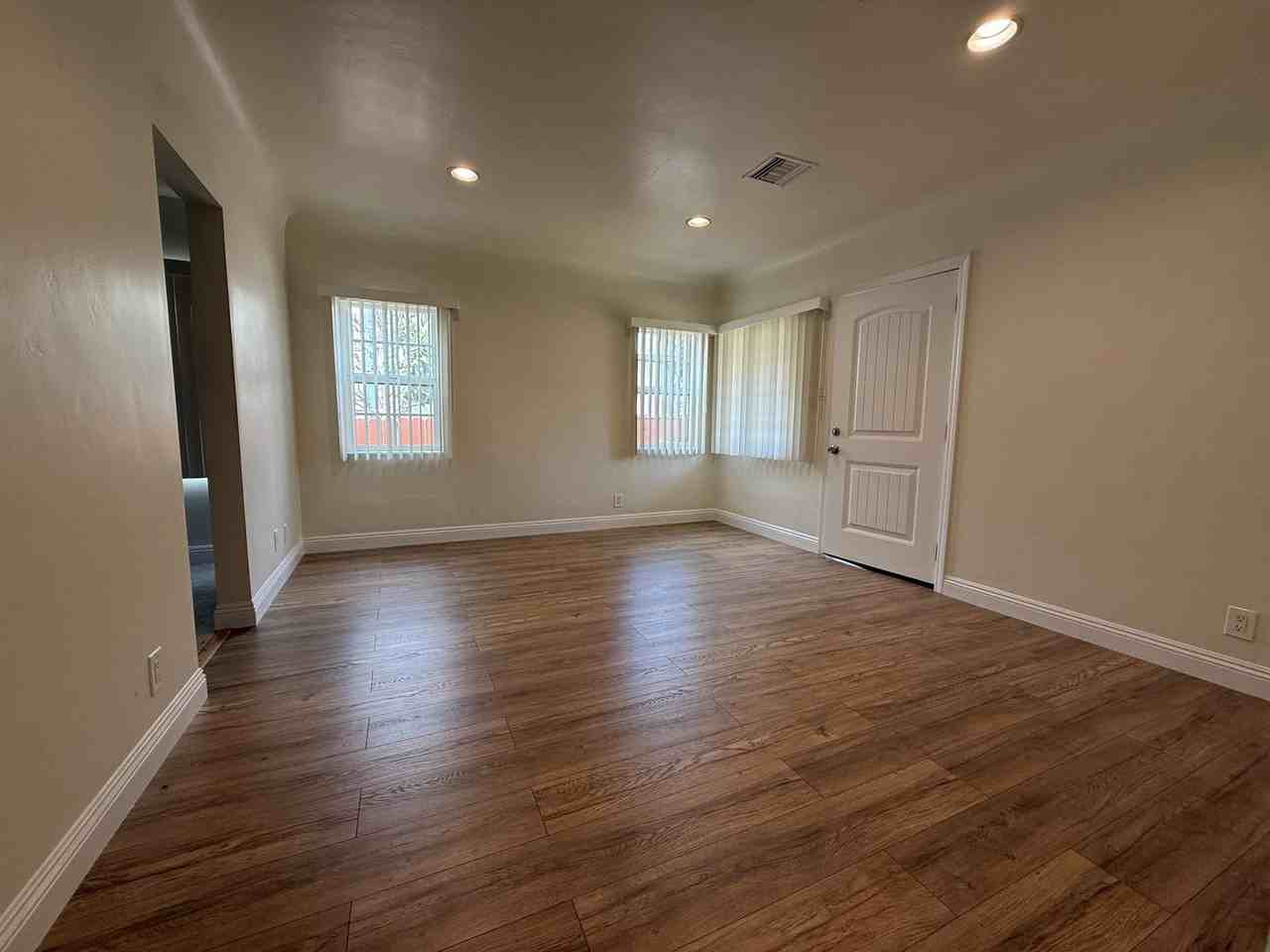 812 E Garfield Ave #B - Photo 7 of 20