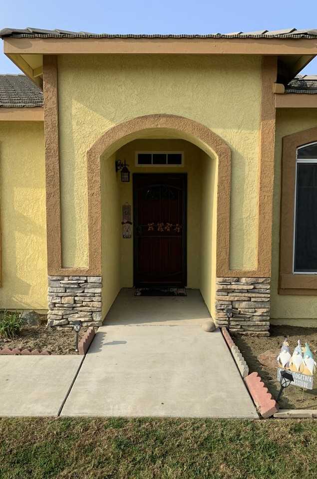 1259 Mission Dr - Photo 2 of 24