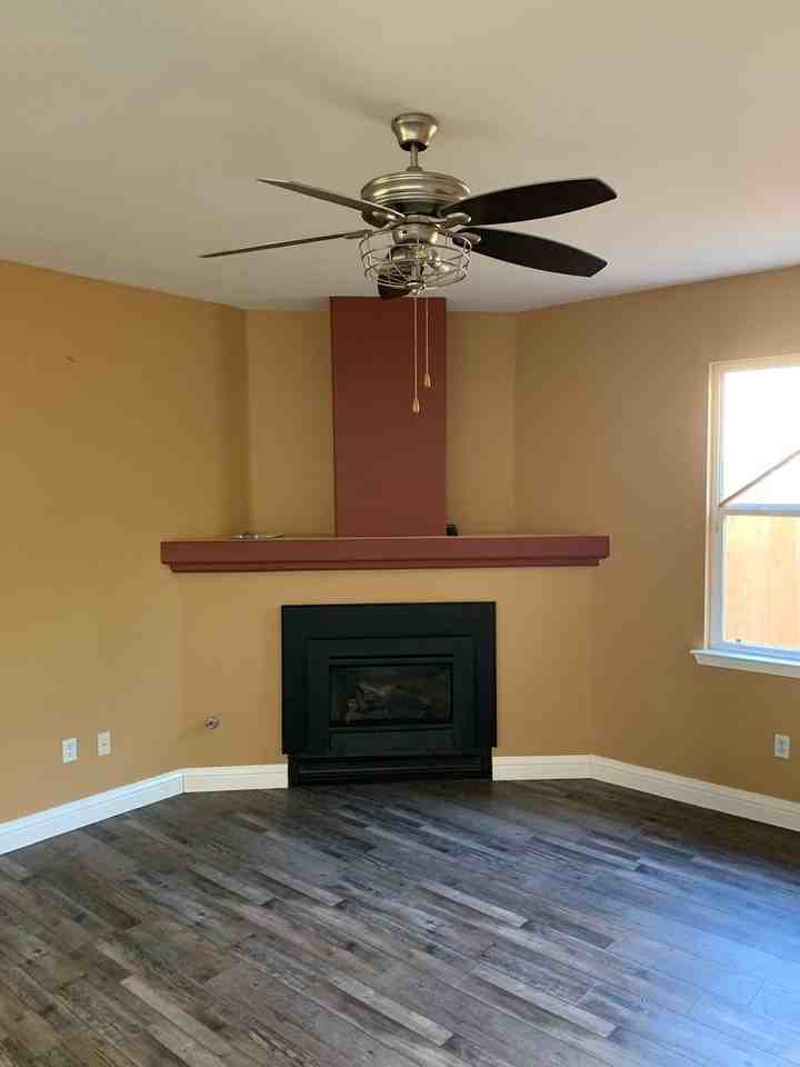 1259 Mission Dr - Photo 5 of 24
