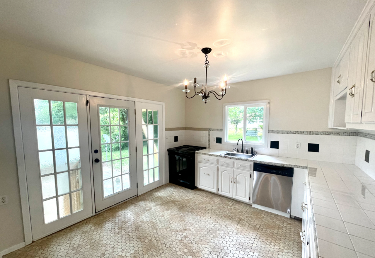 1108 Highway Dr - Photo 3 of 6