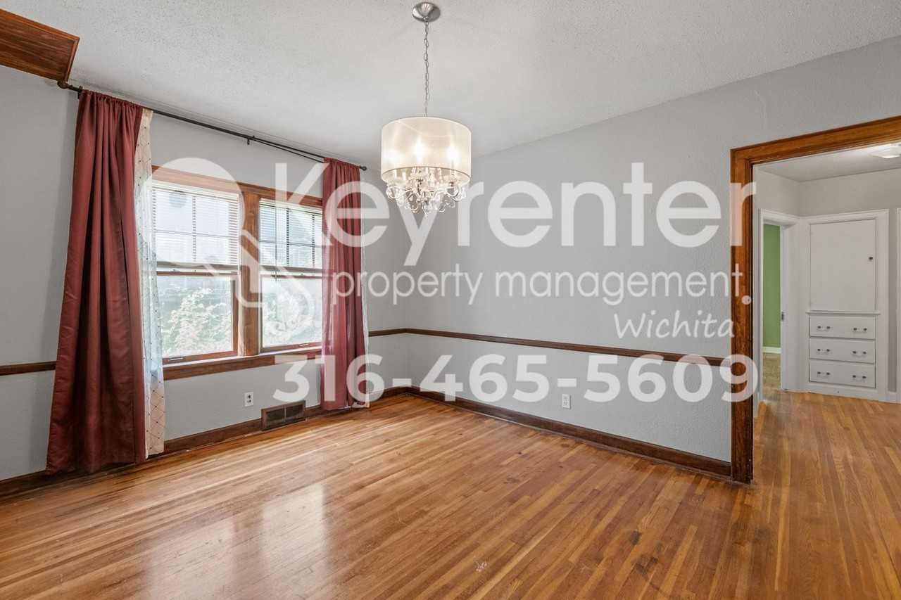 1728 E Mcknight St - Photo 3 of 16