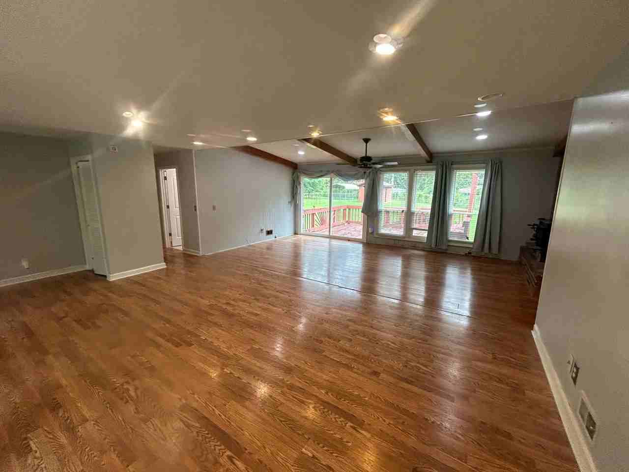 1614 Sandra Dr - Photo 2 of 37