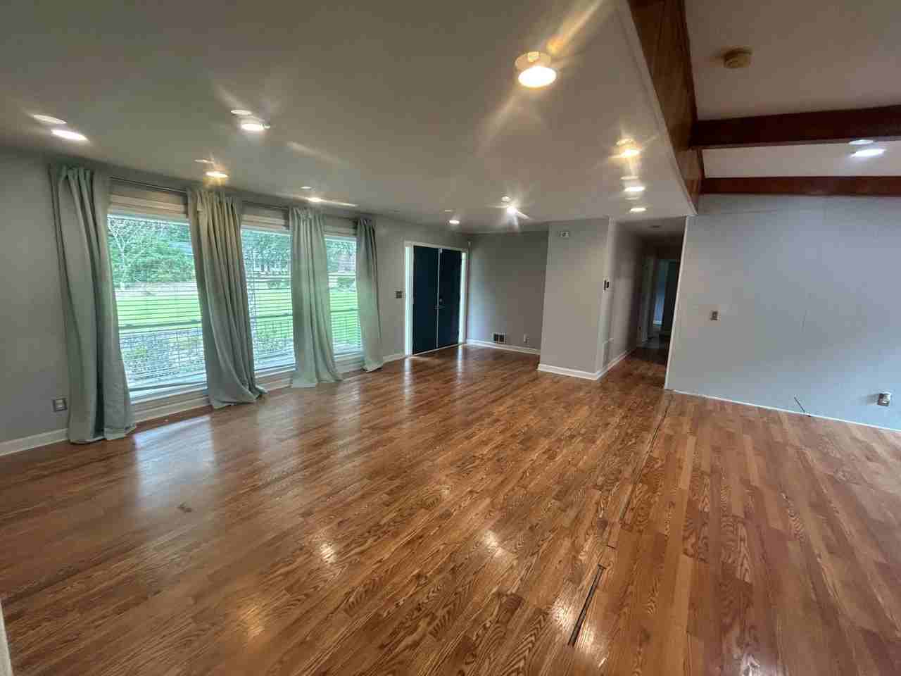 1614 Sandra Dr - Photo 3 of 37