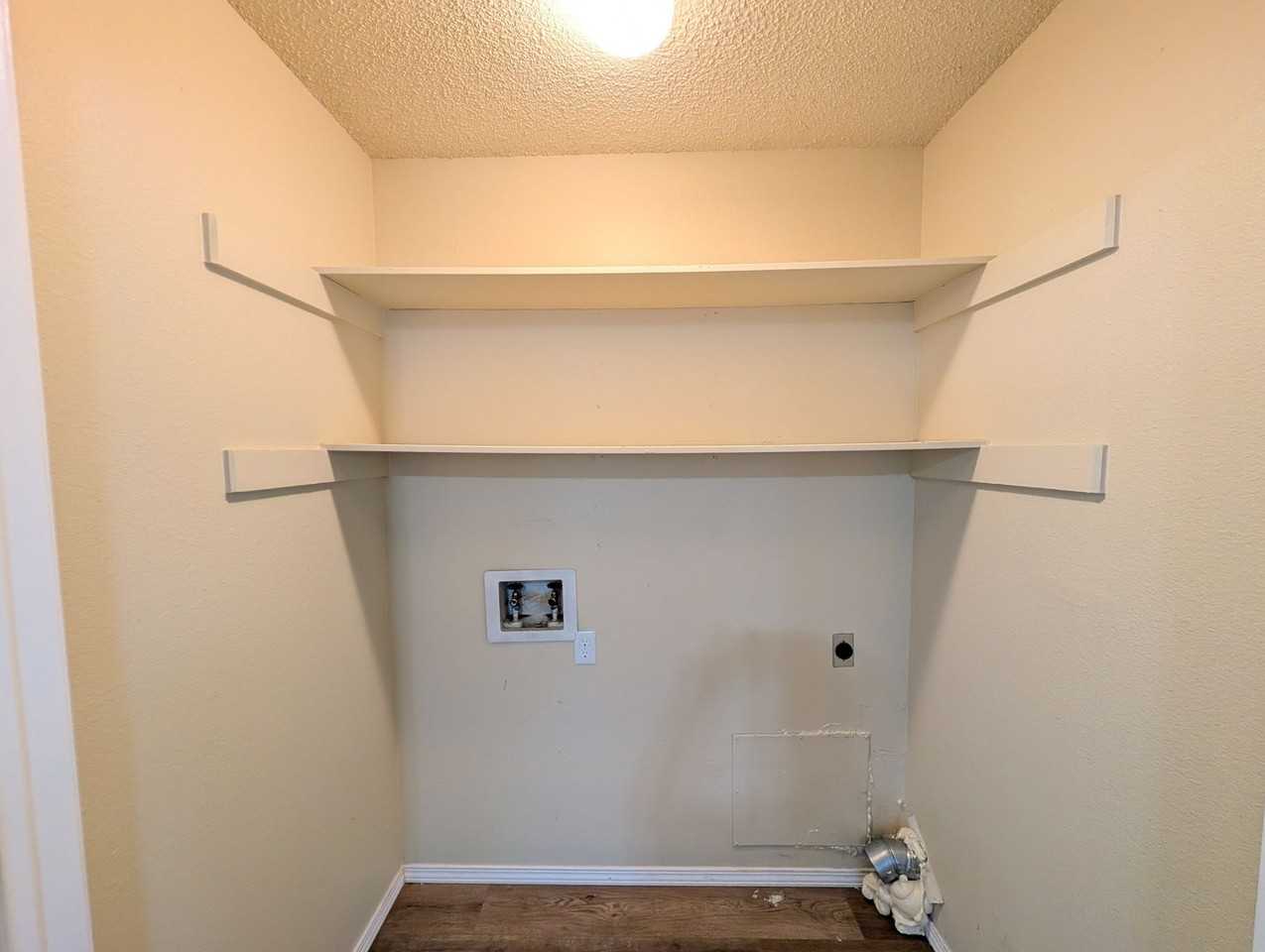 302 N Bighorse St - Photo 6 of 11