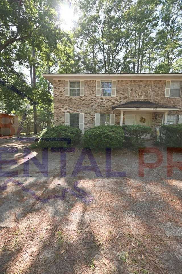 2207 Lily Dr - Photo 2 of 32