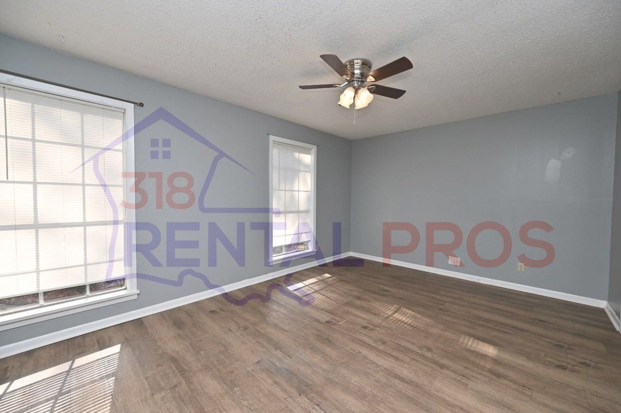 2207 Lily Dr - Photo 5 of 32