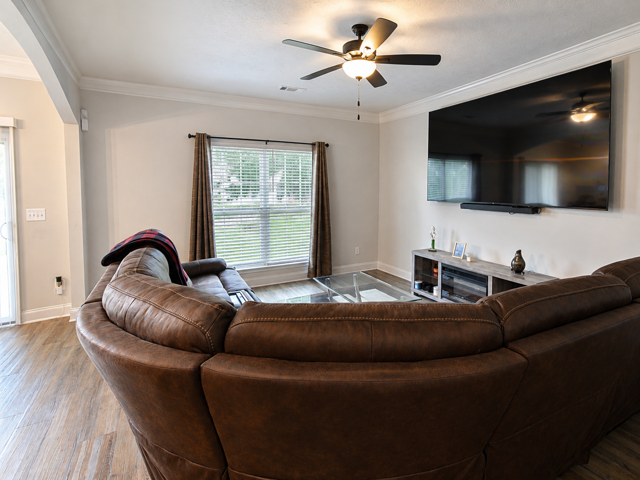 4045 Cottingham Way - Photo 5 of 23