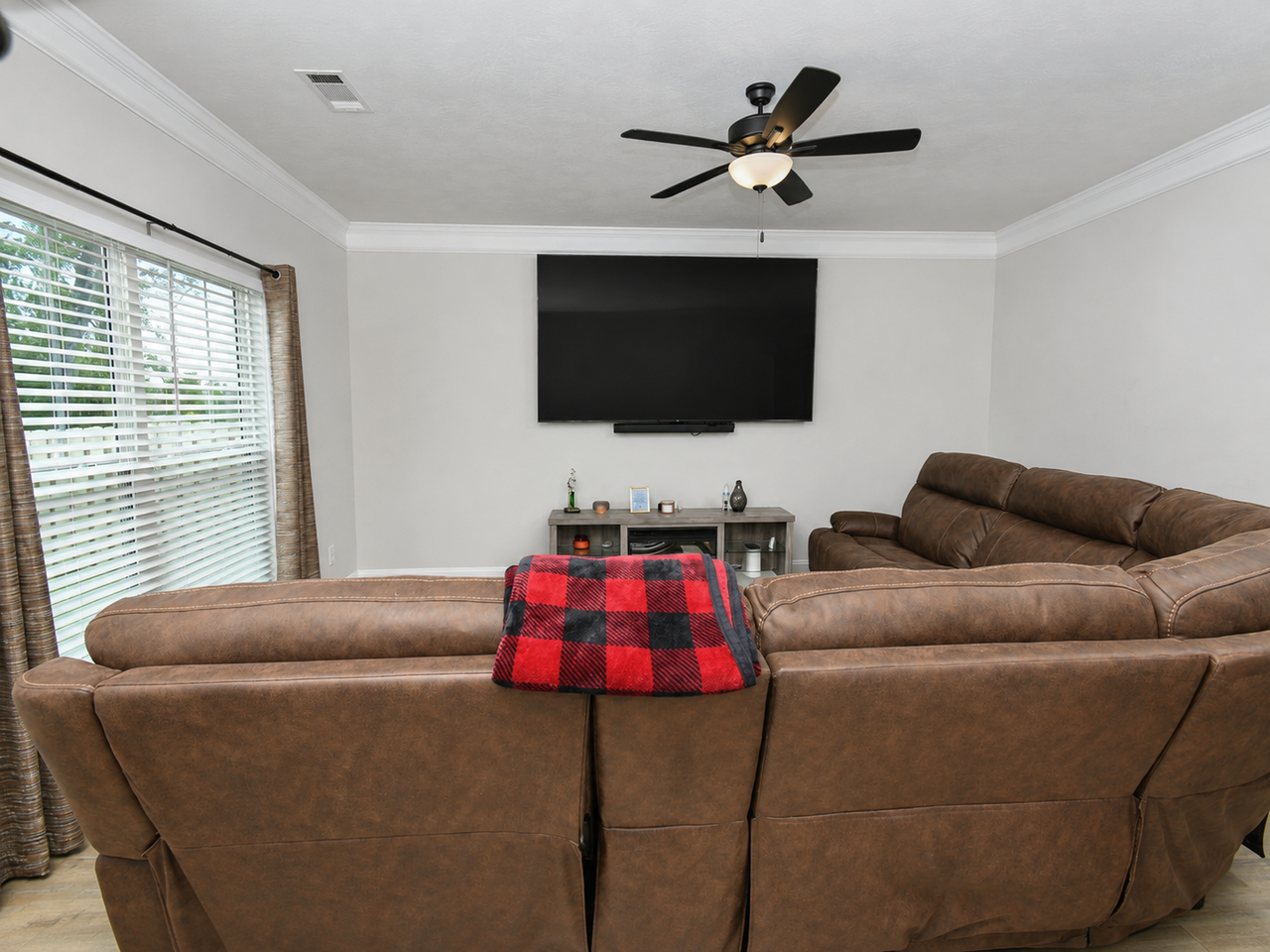 4045 Cottingham Way - Photo 7 of 23