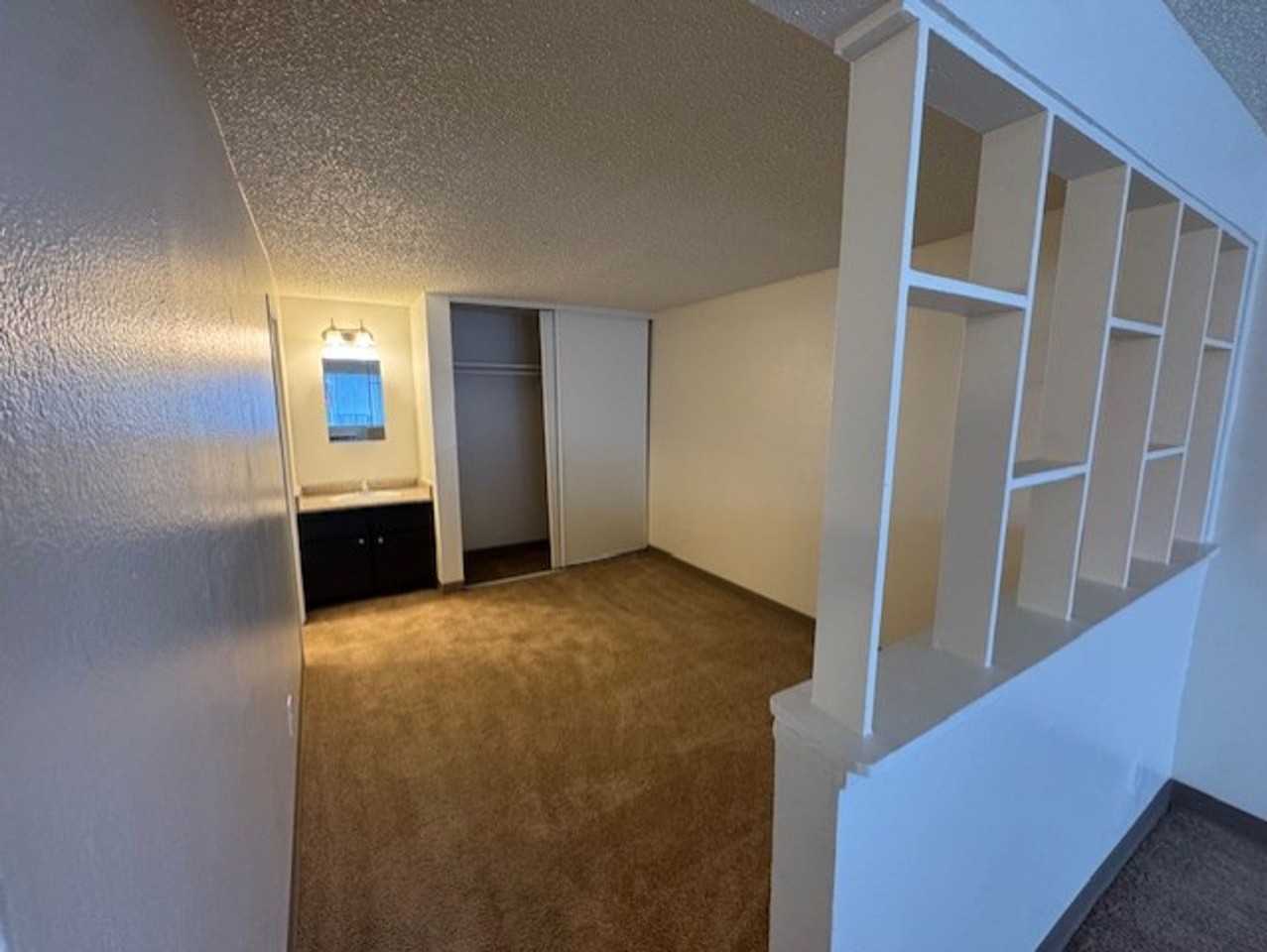 Sugartree Apartments - Photo 2 of 17
