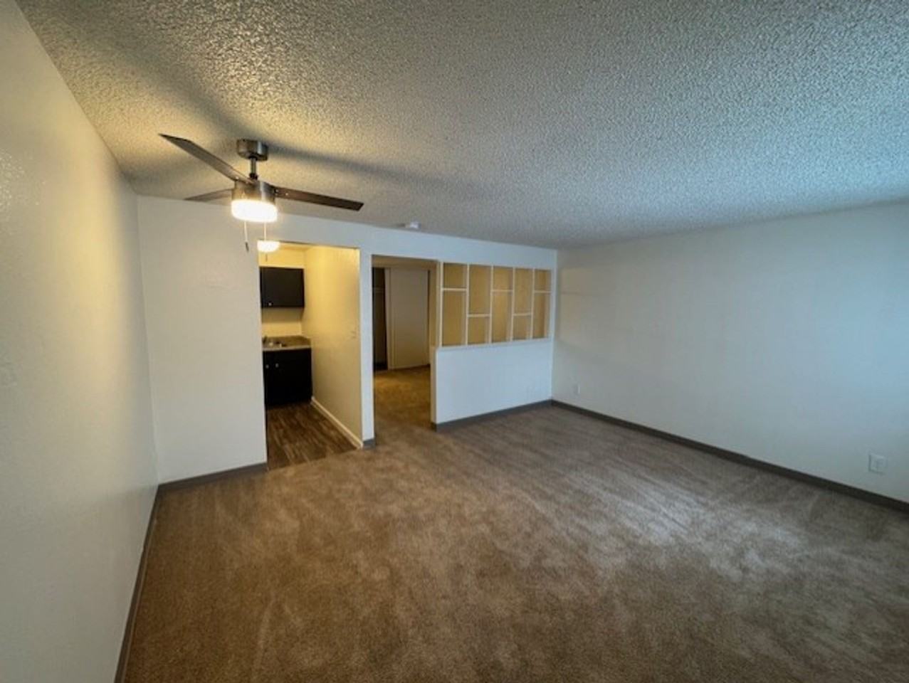 Sugartree Apartments - Photo 5 of 17