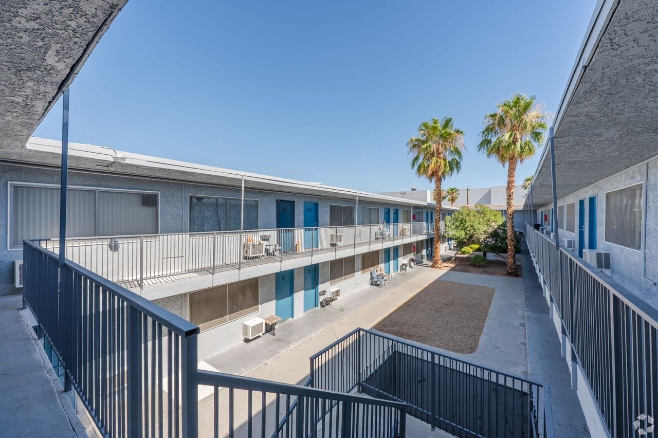 Sugartree Apartments - Photo 7 of 17