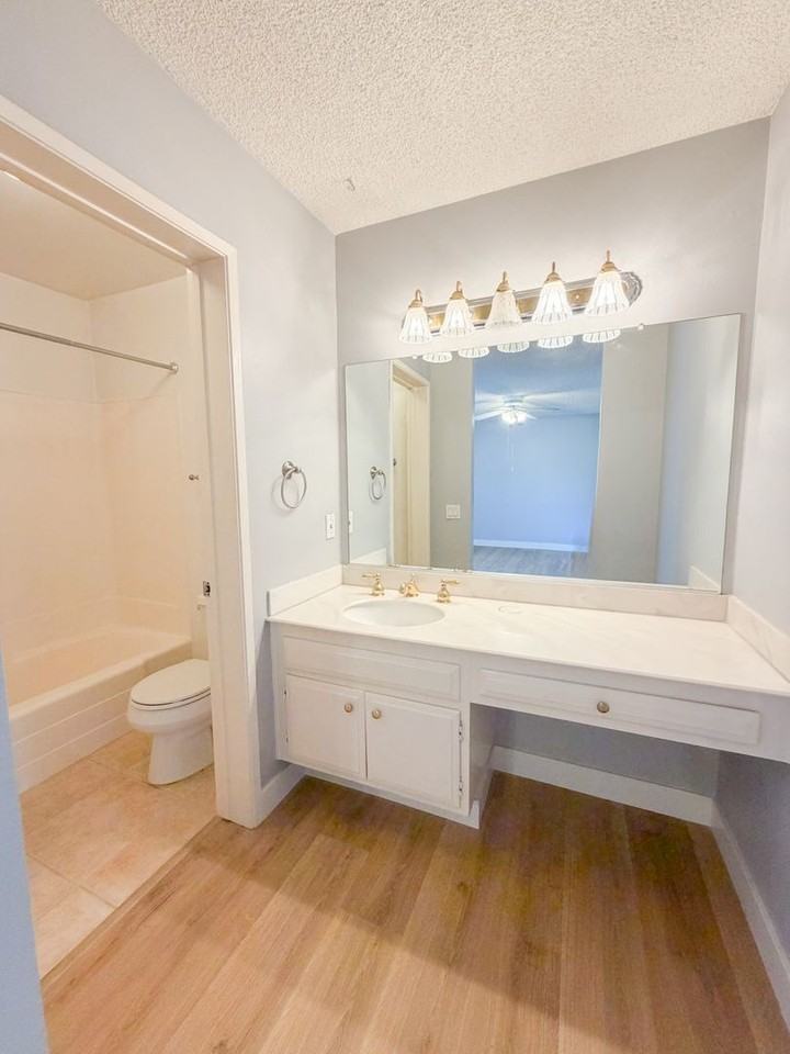 1519 Stonewood Ct - Photo 6 of 16