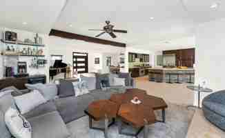 featured image of 5228 N 70th Pl
