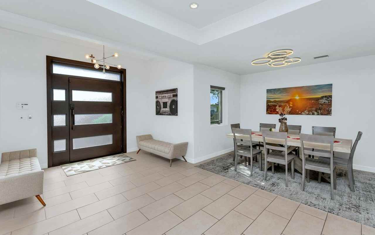 5228 N 70th Pl - Photo 5 of 36