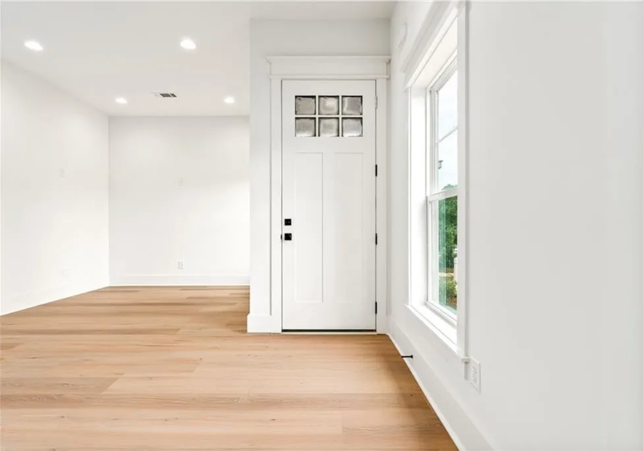 580 Pride Ave - Photo 3 of 19