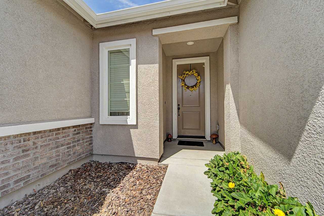 1469 Dunwoody Dr - Photo 2 of 25