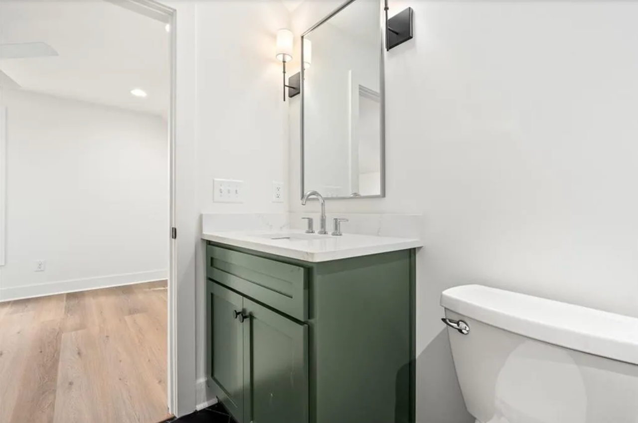 576 Pride Ave - Photo 4 of 25