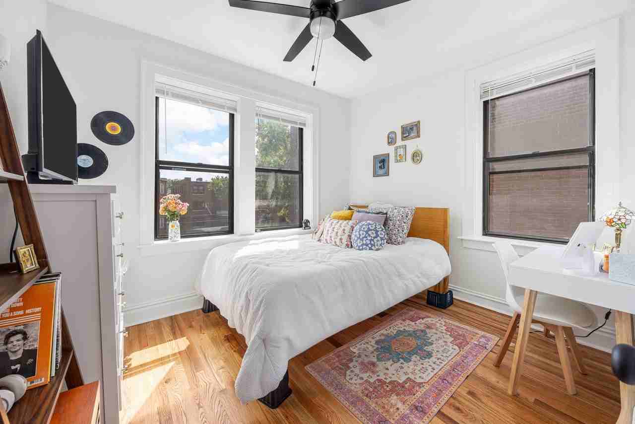 MOSAIC- 718 Limit - Now Leasing 27/28 - Photo 6 of 13