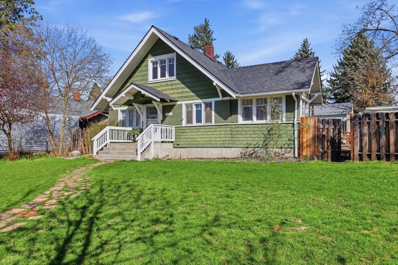 3402 W Kiernan Ave - Photo 3 of 46