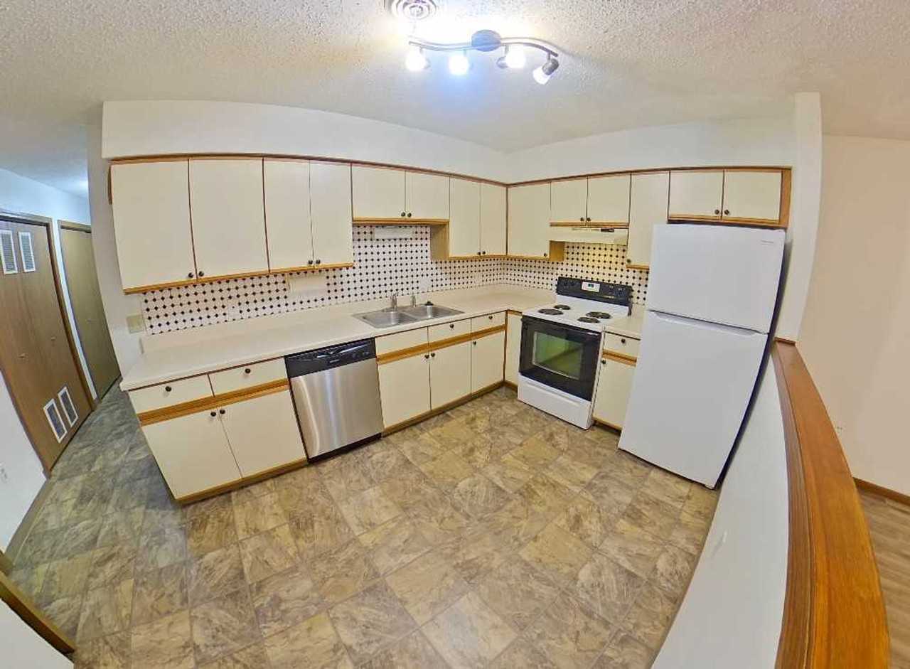 2548 Candlecrest Cir - Photo 2 of 12