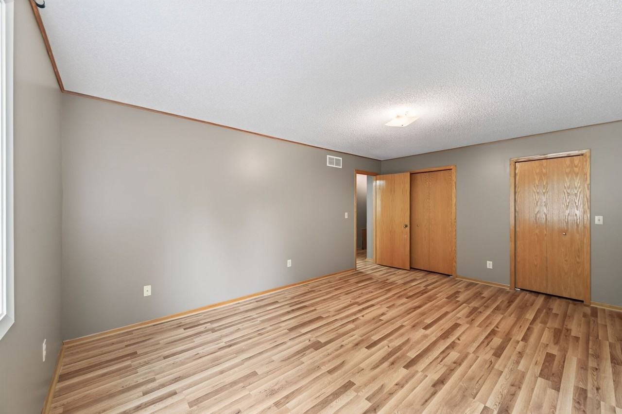 9992 Fillmore St Ne - Photo 3 of 25