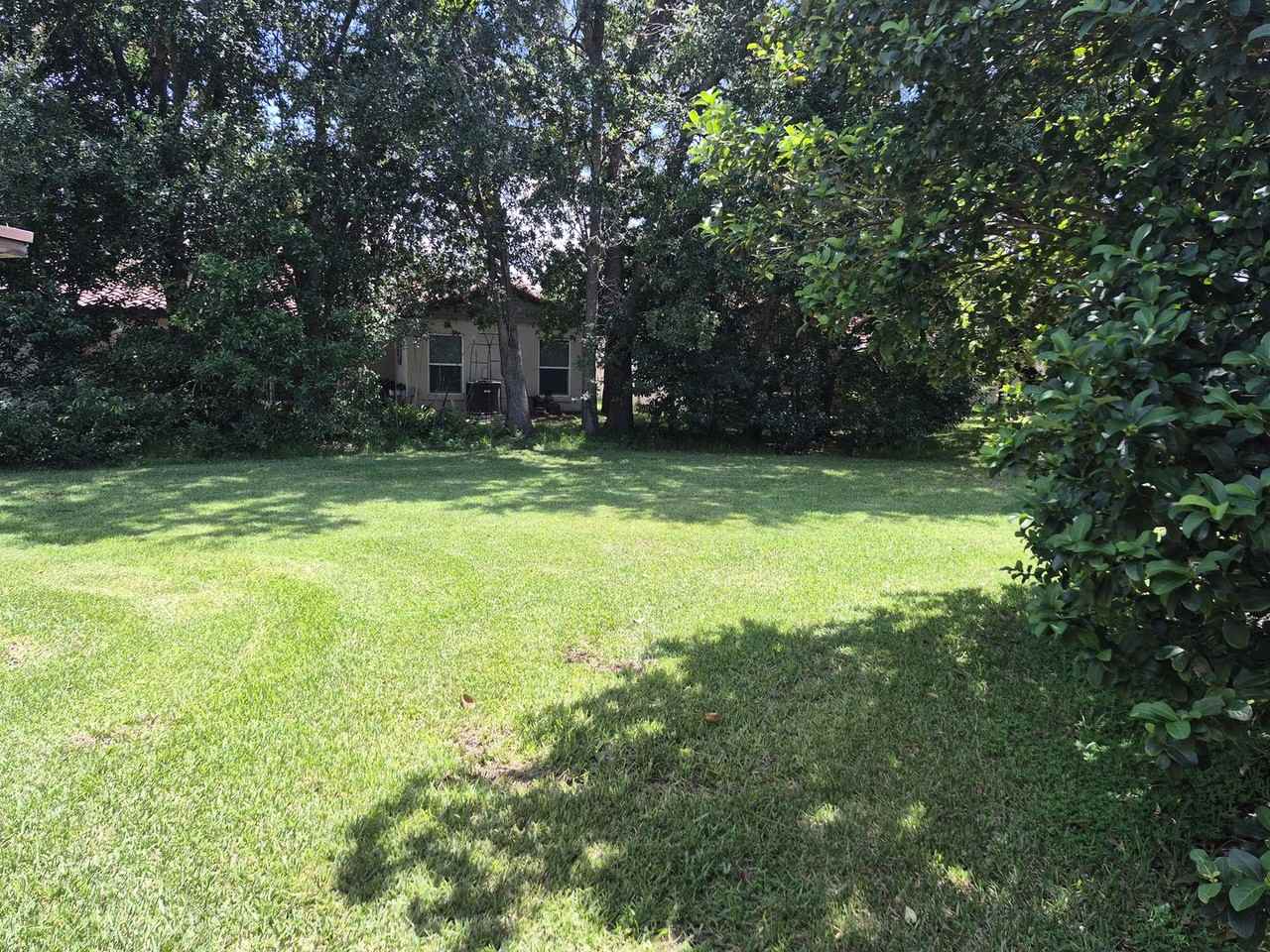 10509 Montpelier Cir - Photo 3 of 16