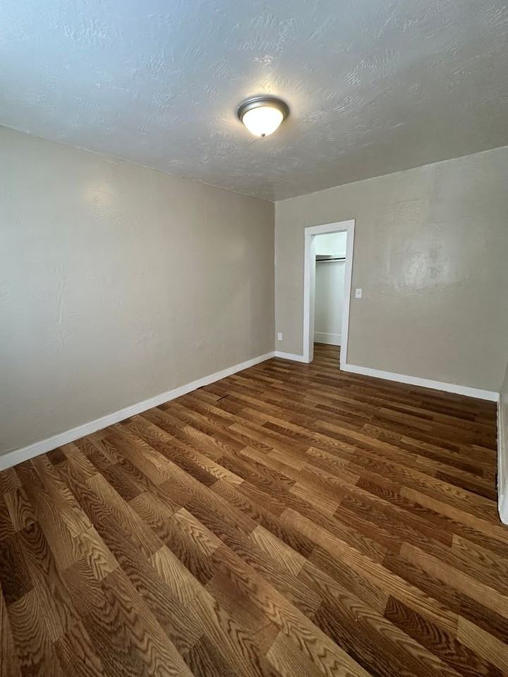 212 Sw 37th Ave - Photo 6 of 11