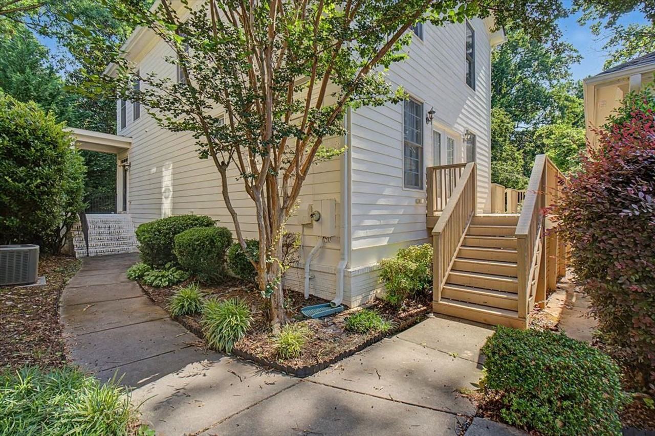 1450 Sylvan Cir Ne - Photo 4 of 50