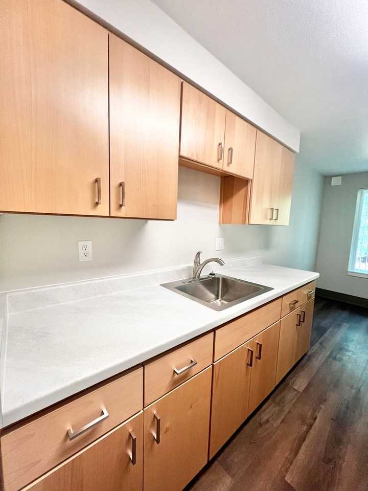 Cougar Creek Apartments - Photo 2 of 14