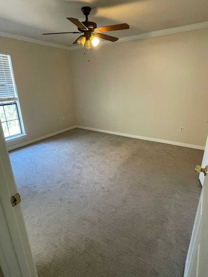 2208 N Carroll Blvd #1 - Photo 6 of 16