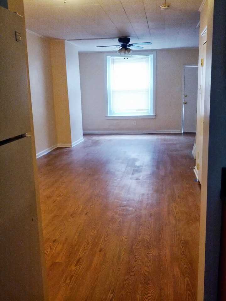 2049 S Croskey St - Photo 3 of 8