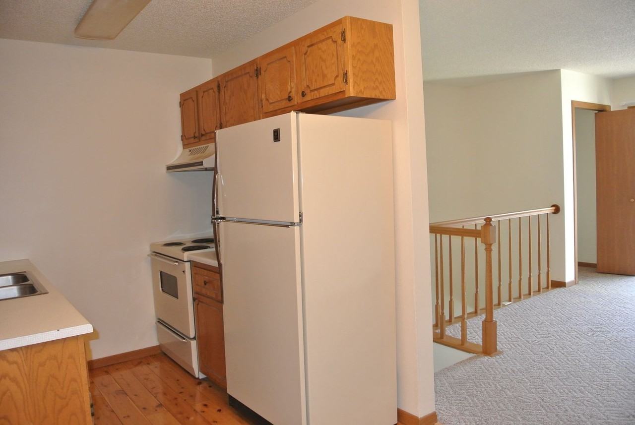 1405 2nd Ave SW - Photo 2 of 13