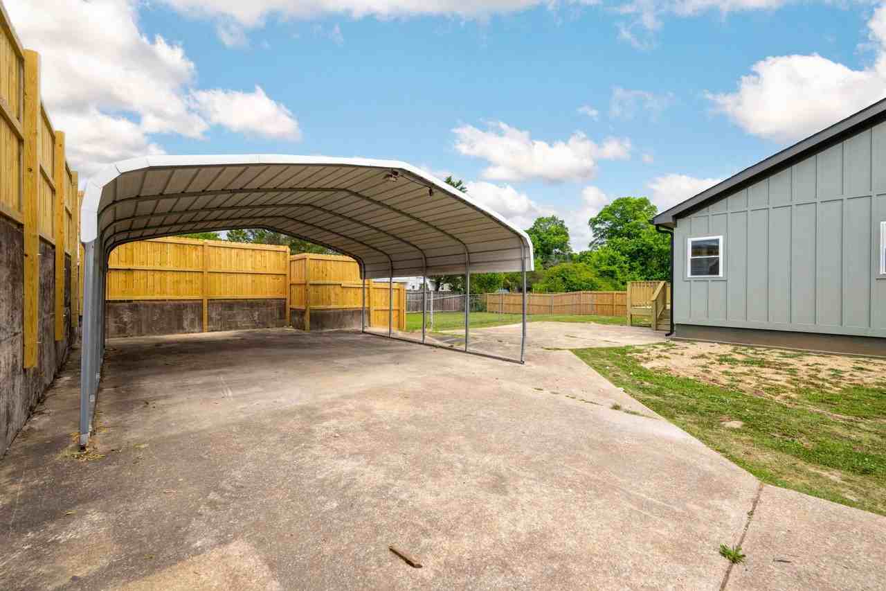 317 S Howell Ave - Photo 4 of 37