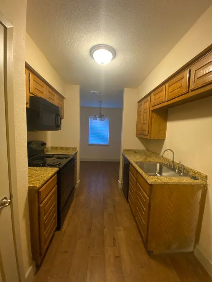 9291 Burbank - Photo 5 of 13