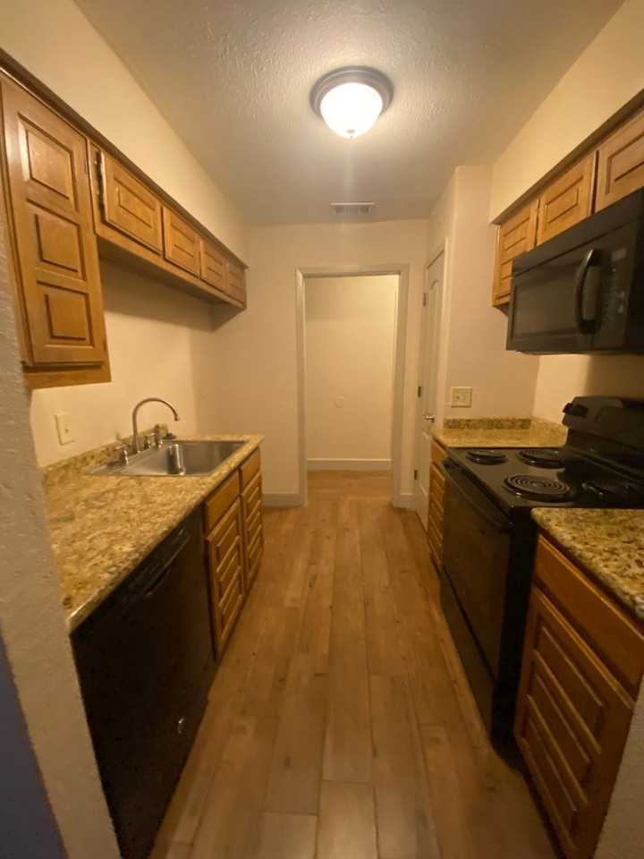 9291 Burbank - Photo 6 of 13