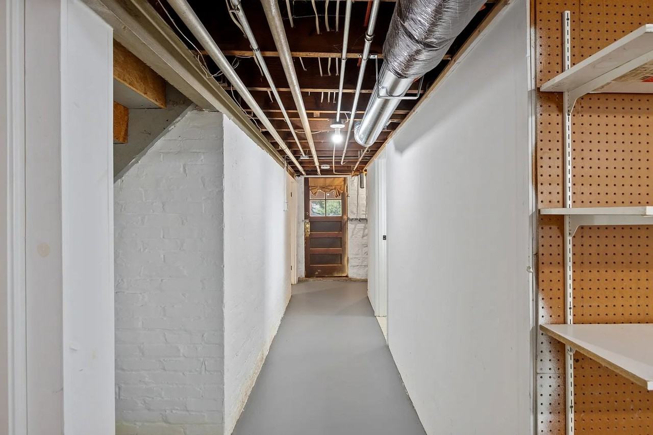 6840 Plateau Ave - Photo 6 of 30