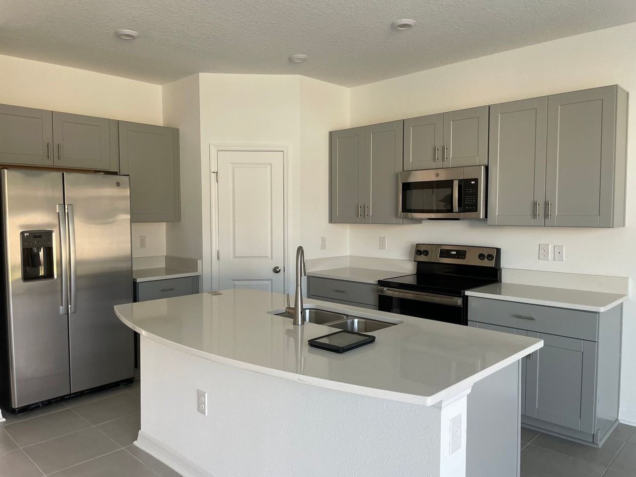 13094 Bachara Way - Photo 3 of 12