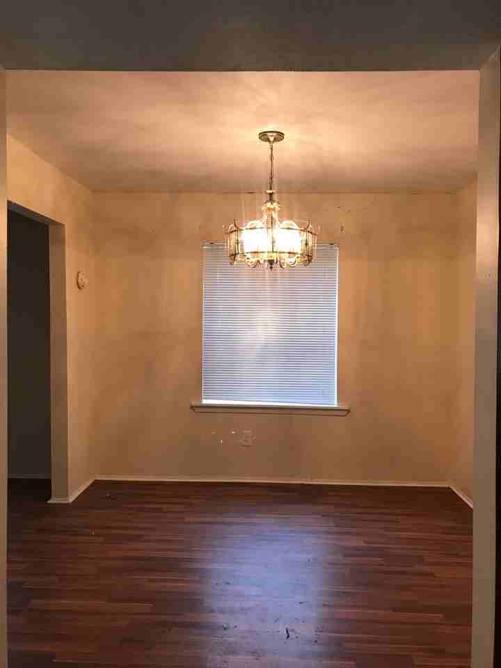 11101 Parkside Dr - Photo 6 of 10