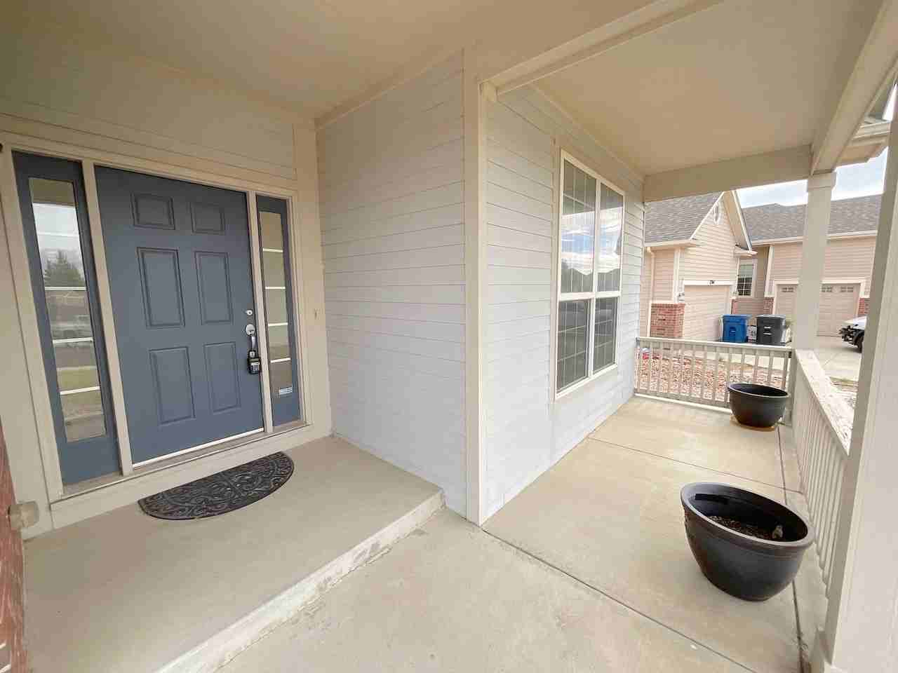 12354 Pine Valley Cir - Photo 3 of 35